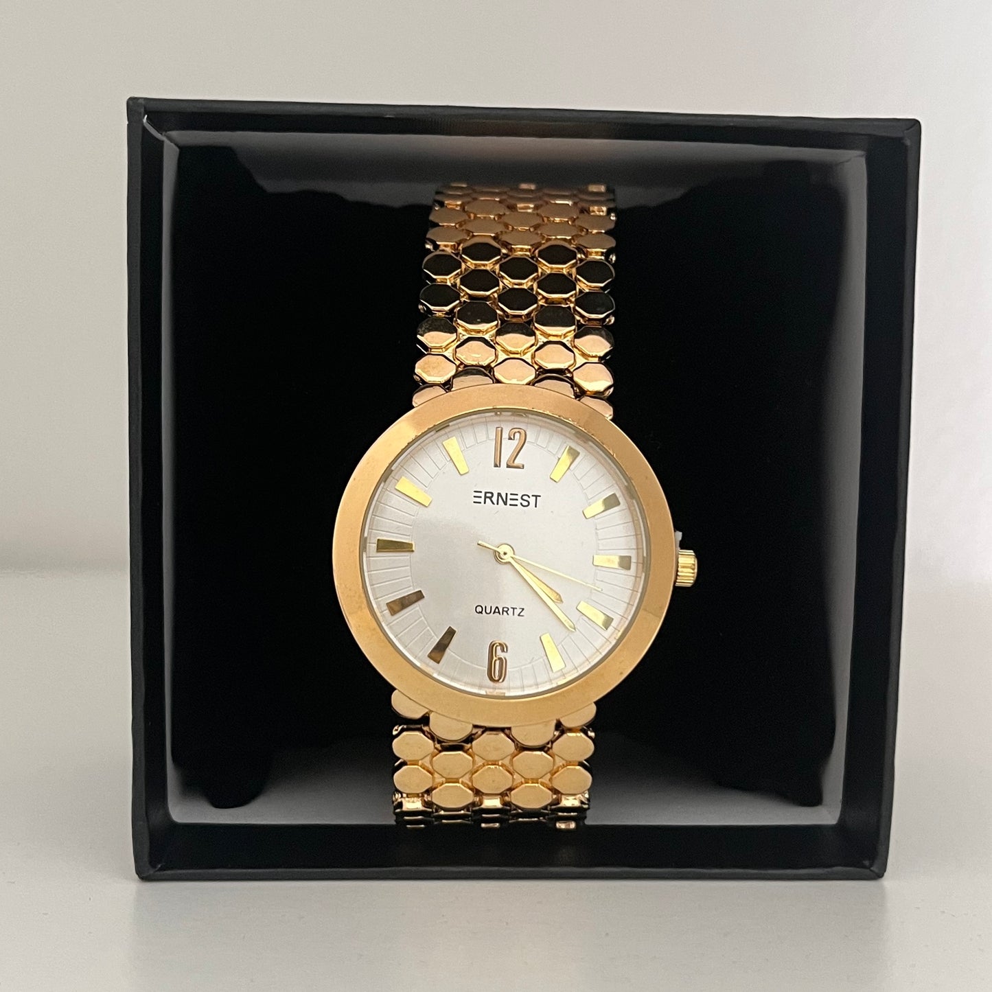 Montre Dina